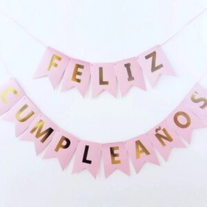 Banderines de Feliz Cumpleaños rosa y dorado por mayor. MB Comercializa: precios directos de fábrica en Argentina con despacho rápido en 48hs. La mejor opción mayorista para revendedores de cotillón y artículos para fiestas.