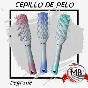 Cepillos de pelo rectangulares con diseño degrade en tonos pastel y cerdas con puntas protectoras. Distribuidora de artículos de perfumería al por mayor en toda Argentina a través de MB Comercializa.