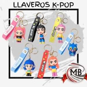 Llaveros de silicona con personajes animados de estética asiática y correas decorativas con relieve. Accesorios coleccionables 3D para mochilas y llaves, diseño resistente en goma flexible y enganche metálico reforzado.