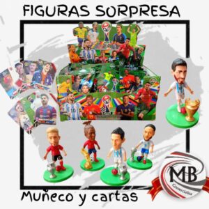 "Set de figuras coleccionables de fútbol con cartas sorpresa. Muñecos miniatura de jugadores y cartas de juego. Venta mayorista en Argentina por MB Comercializa."