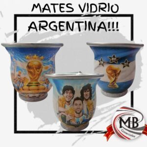 Mates de vidrio forrados con diseños temáticos de fútbol argentino, copas y figuras representativas para venta mayorista en Argentina - MB Comercializa.