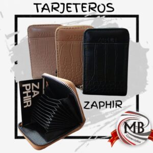 Tarjeteros con textura croco en colores chocolate, suela y negro. Organizador de fuelle con cierre perimetral. Artículos de marroquinería para venta por mayor en toda Argentina por MB Comercializa.