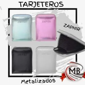 Tarjeteros metalizados de diseño moderno con acabado brillante en colores celeste, rosa, negro y plata. Organizador de tarjetas con fuelle y cierre de seguridad. Distribuidor mayorista MB Comercializa con envíos a toda Argentina.