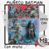 Muneco articulado de accion estilo batman con moto en blister exhibidor por mayor para jugueterias MB Comercializa.