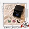 Gargantilla de acero quirurgico con dije libelula esmaltado por mayor, collar de cadena fina con dije de insecto de la suerte resistente al agua en joyerias de moda y regalerias con despacho en 24 horas por Correo Argentino mediante mbcomercializa.com.ar.