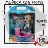 Muñeca articulada con moto scooter infantil por mayor en MB Comercializa. Distribuidor directo de juguetes y sets de simulación con despacho rápido en 24 horas y precios directos mayoristas a toda Argentina vía Correo Argentino.