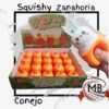 Squishy zanahoria con conejo emergente pop up juguete antiestres sensorial de goma presion apretar caja exhibidora venta mayorista MB Comercializa.